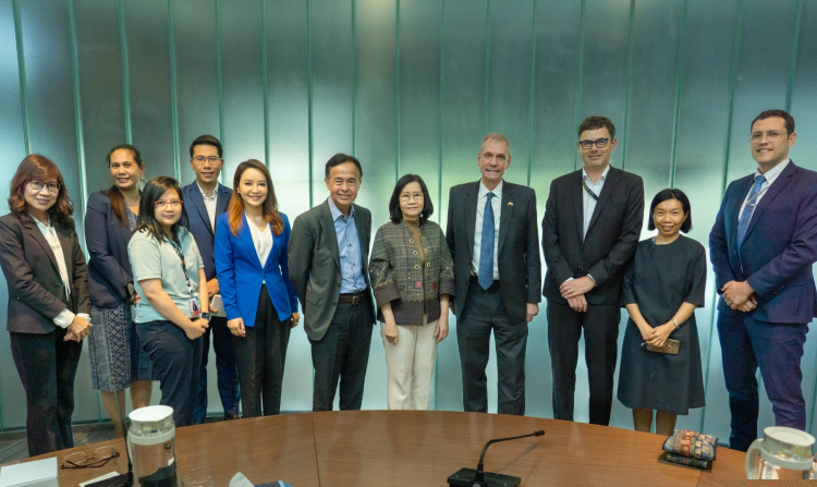 The New U.S. Ambassador to Thailand Visits Thai PBS